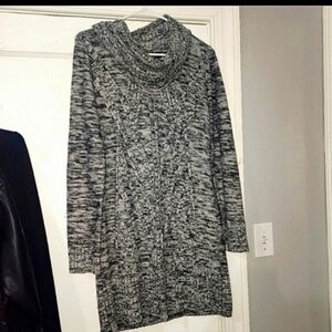 🍁🍂Alyx size L sweater.  Fits like a 2x